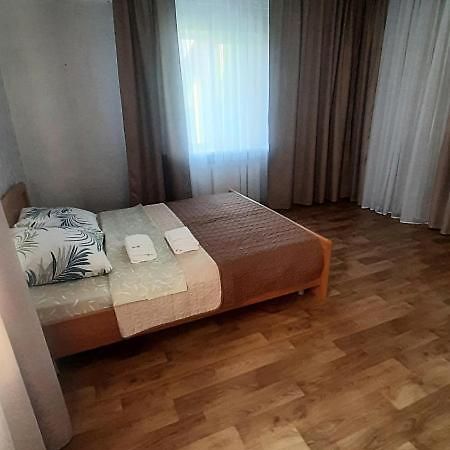 Guest House - Гостевой Частный Дом Dnipro Eksteriør billede